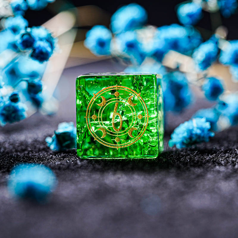 Kính Cường Lực Màu Xanh D & D  - đánh giá và giá Board Game Logo